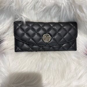 Badgley Mischka Quilted Women's Clutch